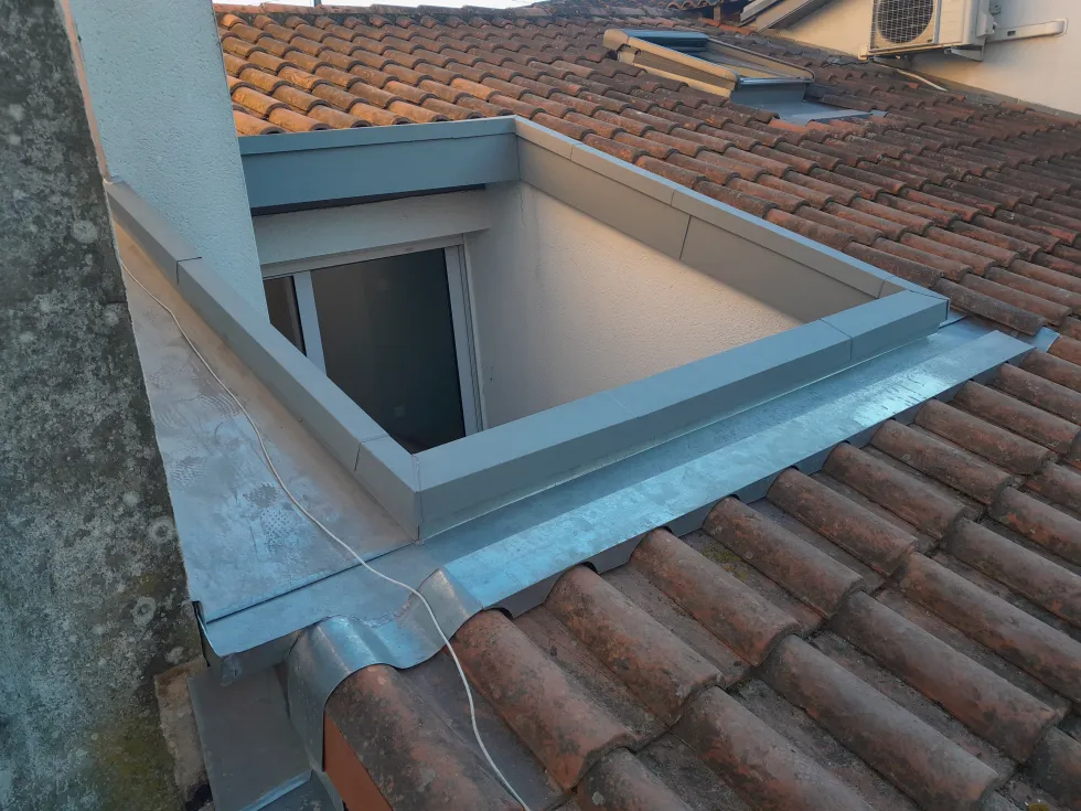 Remplacement de l'entourage zinc du patio et habillage des planches en bois